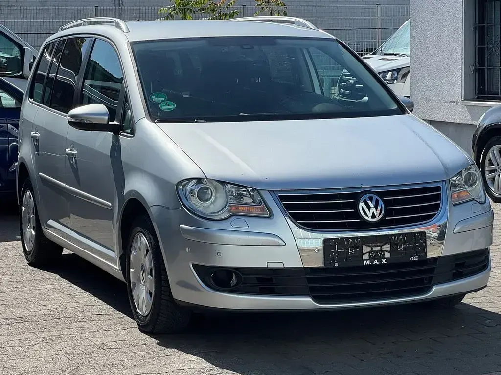 Gebraucht VW Touran Trendline 140 PS (102 kW) 2009 Silber Van / Kleinbus