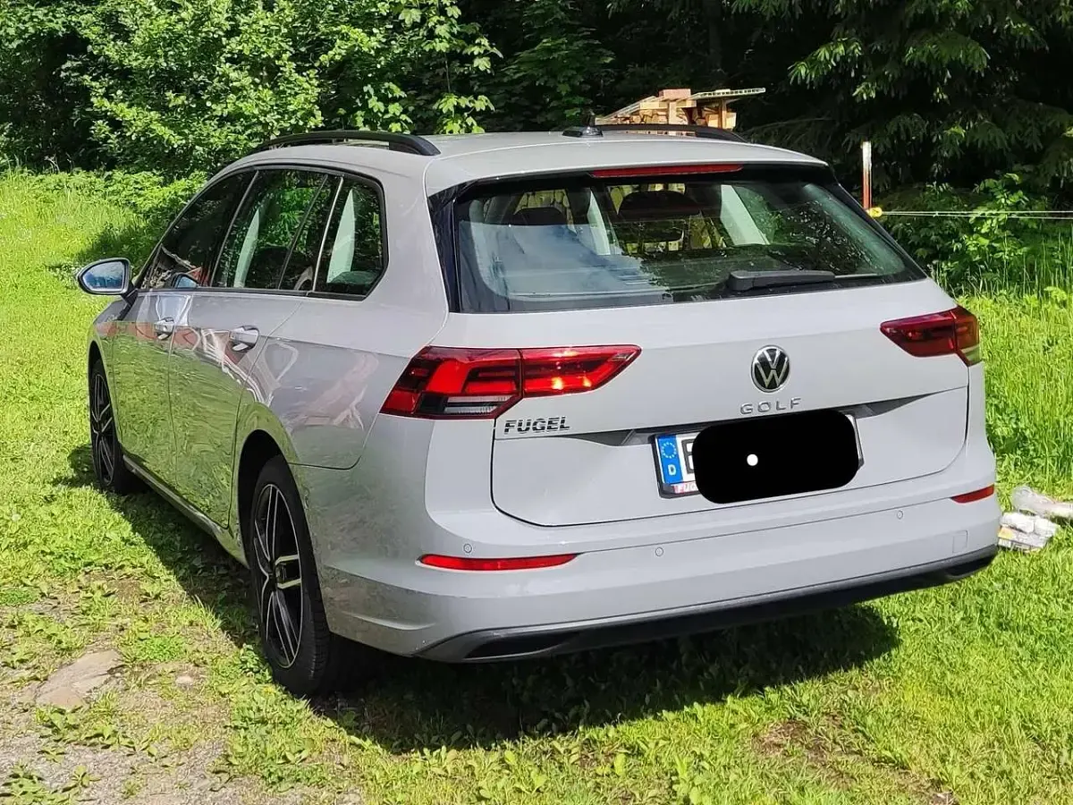 Gebraucht VW Golf VIII 116 PS (85 kW) 2021 Grau Limousine
