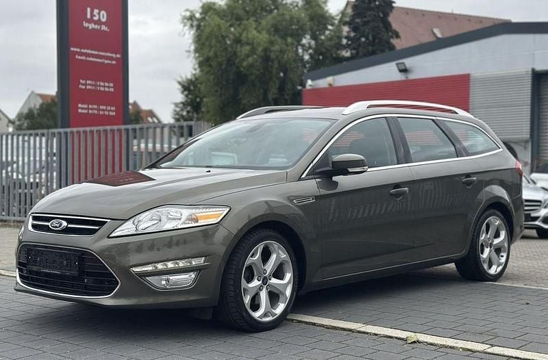 Braun Gebraucht 2011 Ford Mondeo Titanium Limousine | 6.950 € (Fairer Preis) - Bild 1/4