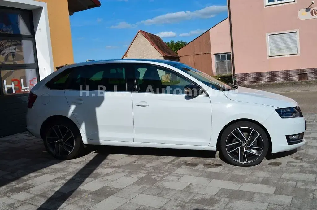 Gebraucht Skoda Rapid Style 116 PS (85 kW) 2018 Weiß Kleinwagen