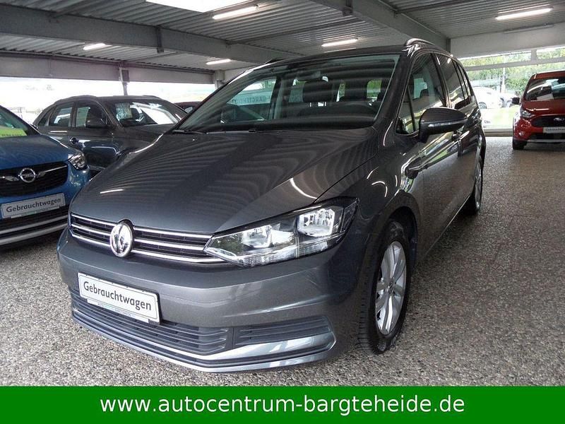 Grau Gebraucht 2017 VW Touran Comfortline Van / Kleinbus | 18.490 € (Superpreis) - Bild 1/4