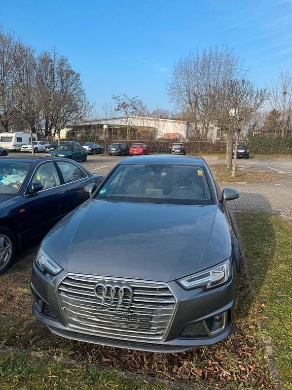Gebraucht Audi A4 Ambiente 150 PS (110 kW) 2019 Grau Limousine