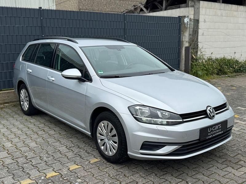 Second-hand VW Golf VII Trendline 116 CP (85 kW) 2018 Argintiu Break