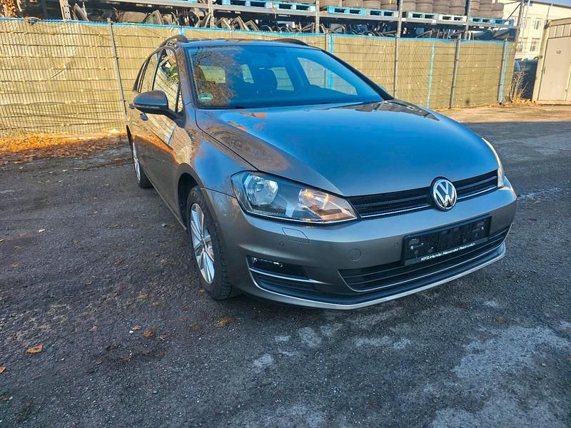 Braun Gebraucht 2014 VW Golf VII Kombi | 8.399 € (Superpreis) - Bild 1/4