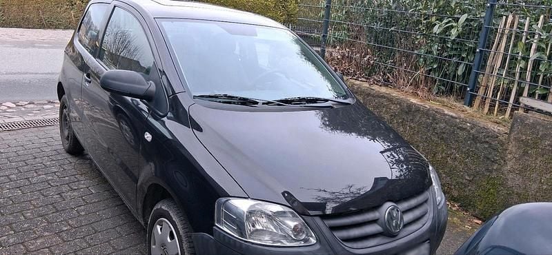 Gebraucht VW Fox 54 PS (39 kW) 2006 Schwarz Kleinwagen