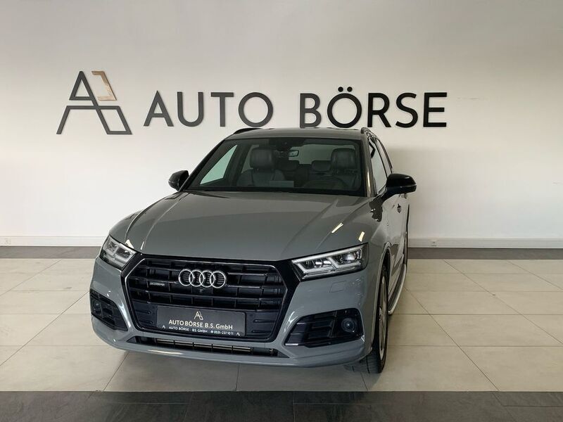 Grau Gebraucht 2019 Audi Q5 S-Line SUV | 28.990 € (Teuer) - Bild 1/4