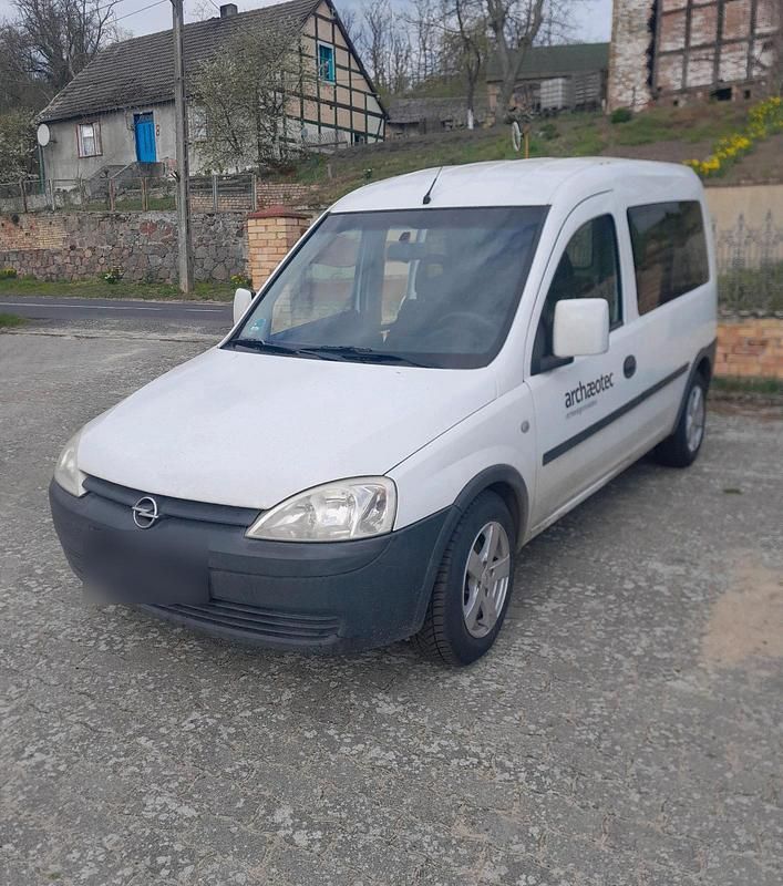 Usata Opel Combo 2010 Bianco Monovolume