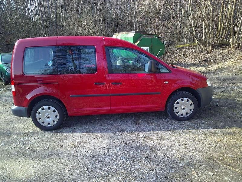 Gebraucht VW Caddy Team 80 PS (58 kW) 2008 Rot Van / Kleinbus