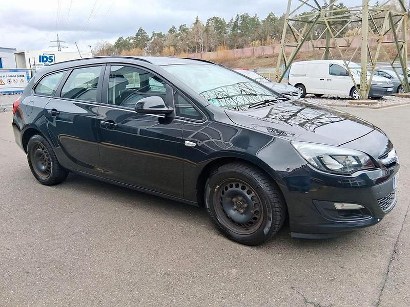 Gebraucht Opel Astra Edition 95 PS (69 kW) 2014 Schwarz Kombi