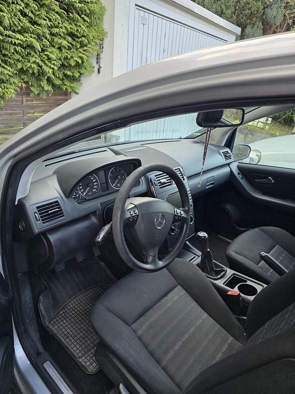 Gebraucht Mercedes A150 95 PS (69 kW) 2007 Silber Kleinwagen