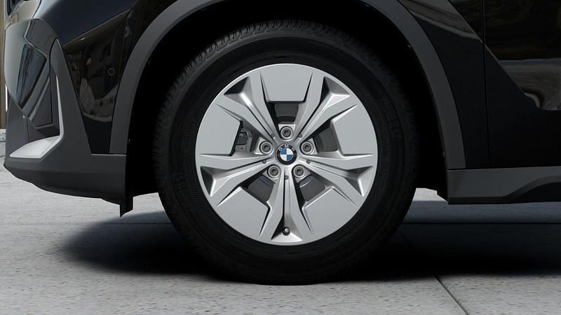 Neu BMW iX1 150 kW (204 PS) 2026 Schwarz SUV