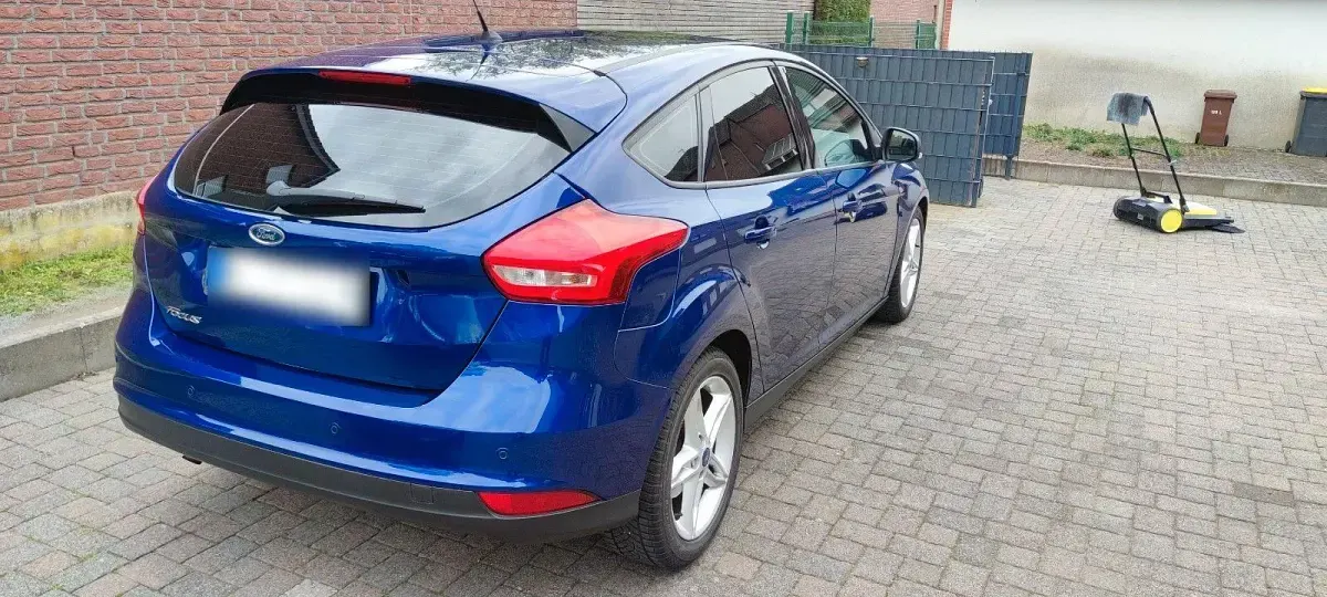 Second-hand Ford Focus Titanium 101 CP (74 kW) 2015 Albastru Berlinǎ