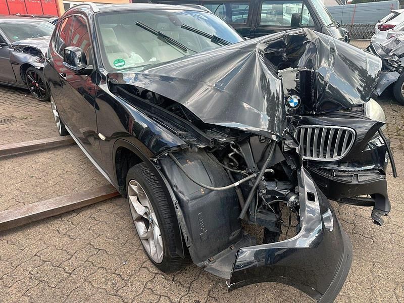 Schwarz Gebraucht 2010 BMW X1 Performance SUV | 3.800 € - Bild 1/4