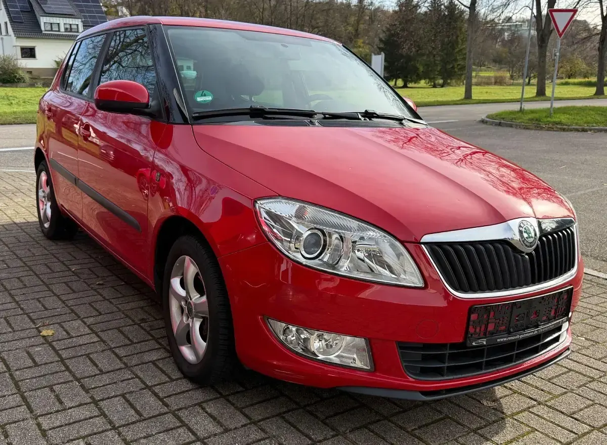Gebraucht Skoda Fabia Style 86 PS (63 kW) 2010 Rot Limousine
