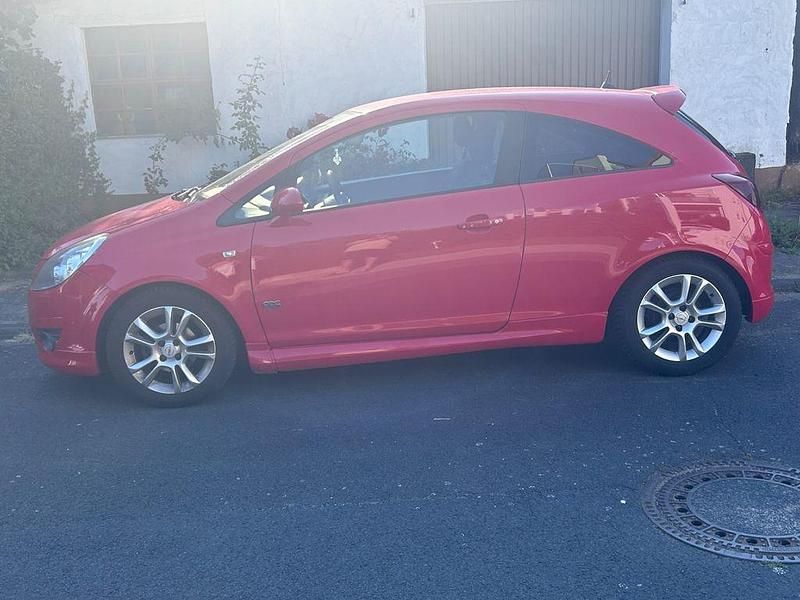 Rot Gebraucht 2009 Opel Corsa Edition Limousine | 2.800 € (Fairer Preis) - Bild 1/4