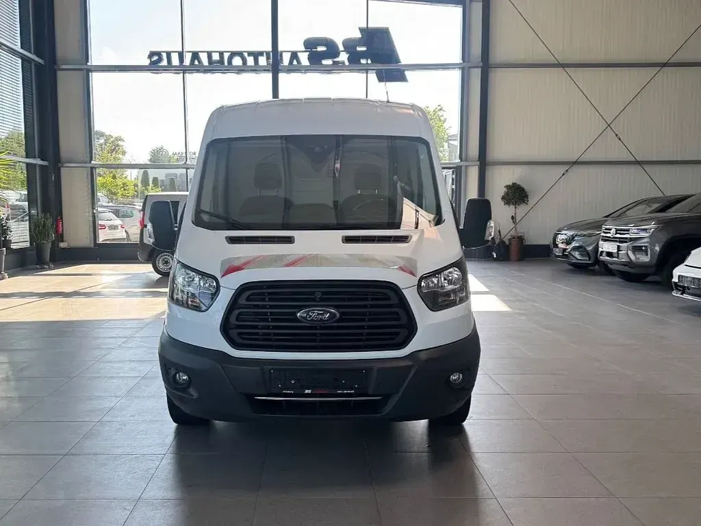 Gebraucht Ford Transit 131 PS (96 kW) 2018 Weiß Van / Kleinbus