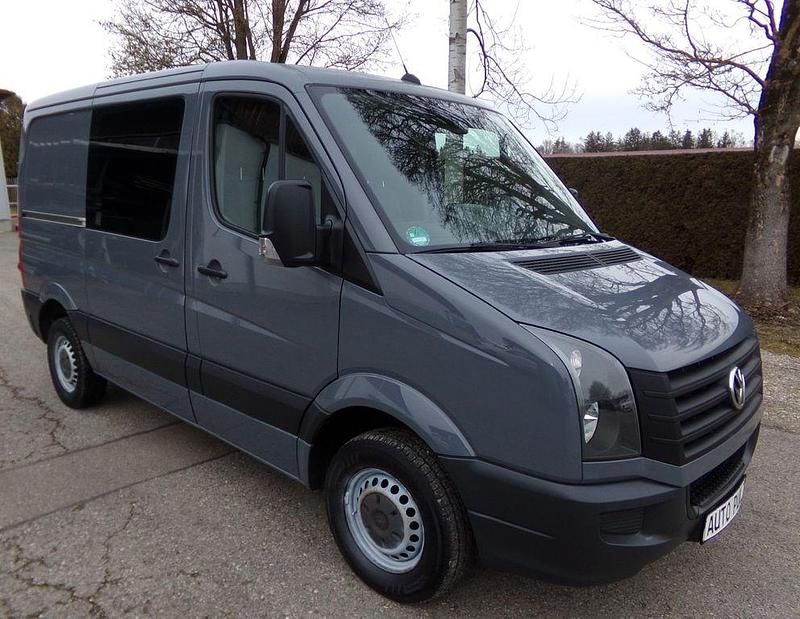 Gebraucht VW Crafter 109 PS (80 kW) 2015 Grau Van