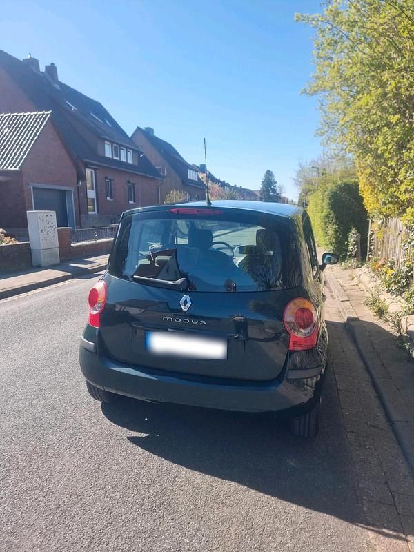 Gebraucht Renault Modus 70 PS (51 kW) 2005 Grün Van / Kleinbus