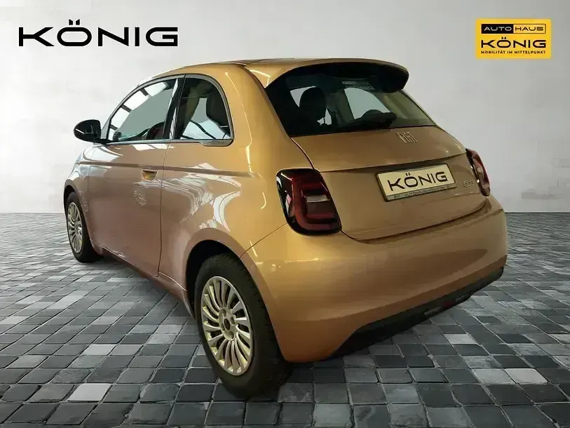 Gebraucht Fiat 500e Basis 86 kW (118 PS) 2023 Rosegold Kleinwagen