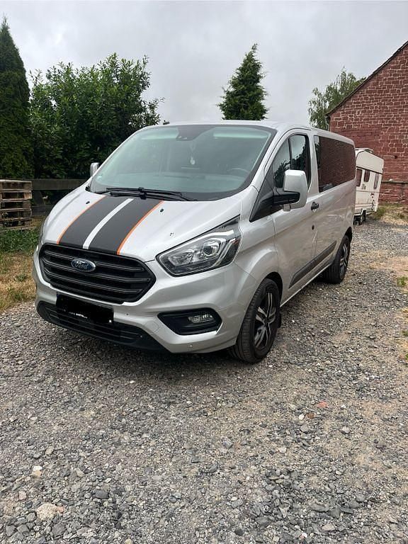 Silber Gebraucht 2018 Ford Transit Custom Van / Kleinbus | 19.500 € (Fairer Preis) - Bild 1/4