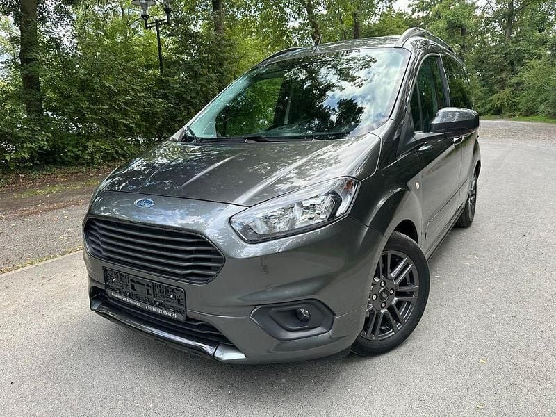 Schwarz Gebraucht 2019 Ford Tourneo Courier Sport Van / Kleinbus | 13.890 € (Fairer Preis) - Bild 1/4