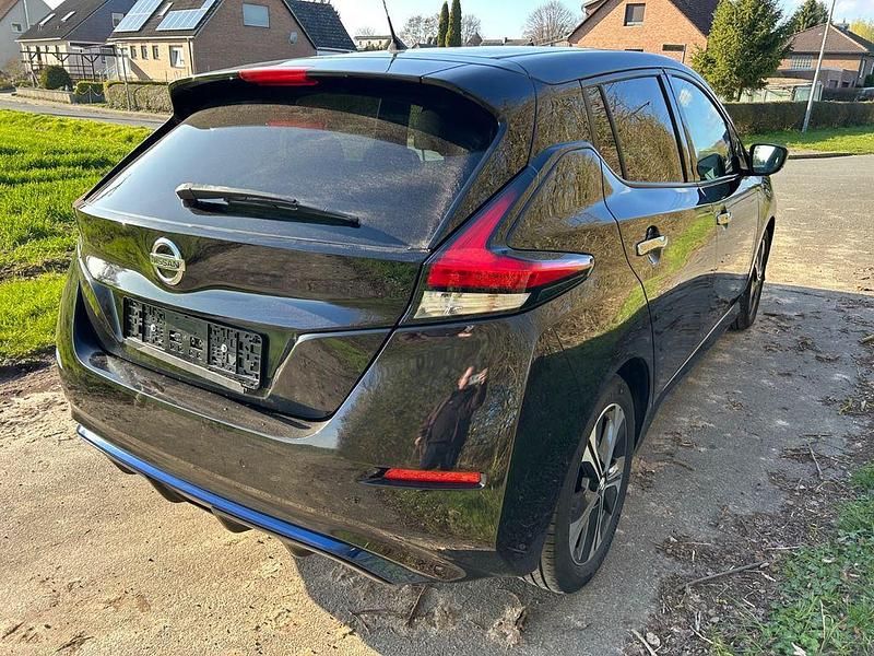 Gebraucht Nissan Leaf N-Connecta 110 kW (150 PS) 2018 Schwarz Kleinwagen