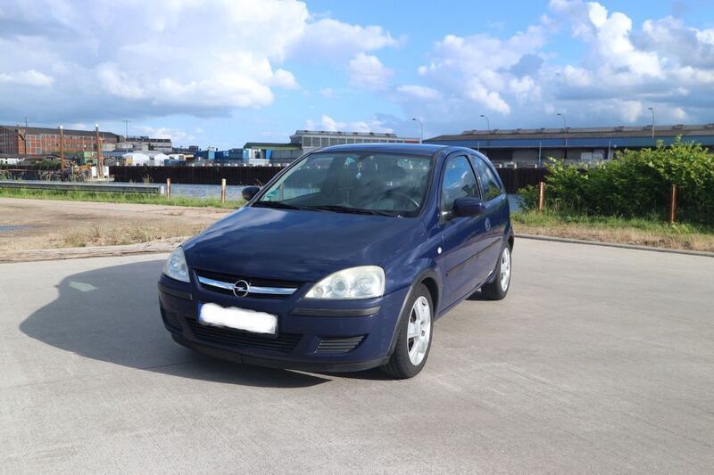 Blau Gebraucht 2004 Opel Corsa Kleinwagen | 950 € (Guter Preis) - Bild 1/4