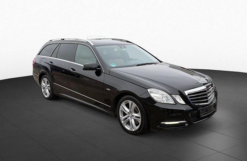 Gebraucht Mercedes E250 Avantgarde 204 PS (150 kW) 2012 Schwarz Kombi