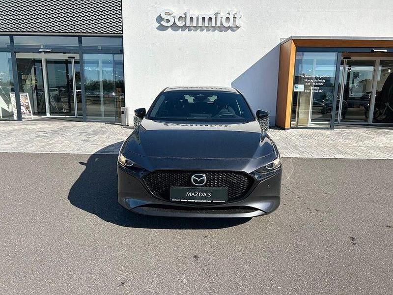 Neu Mazda 3 140 PS (102 kW) 2025 Machine gray Limousine