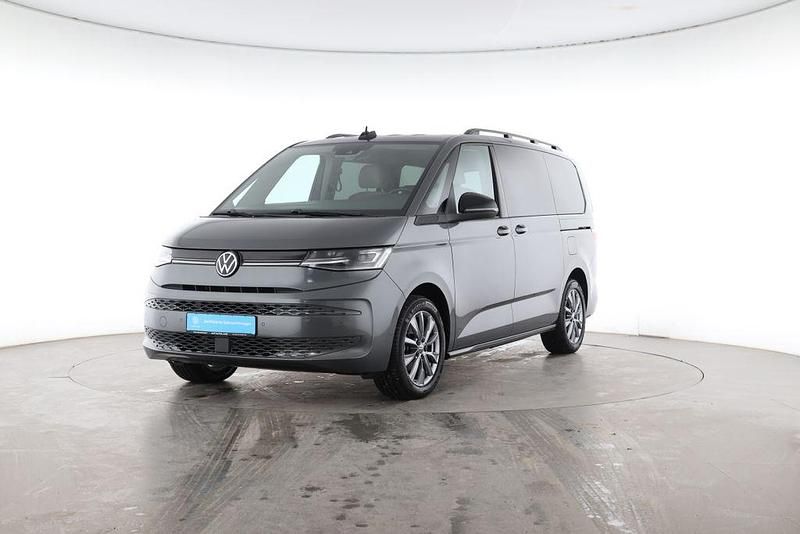 Gebraucht VW Multivan Life 150 PS (110 kW) 2023 Indiumgrau Van