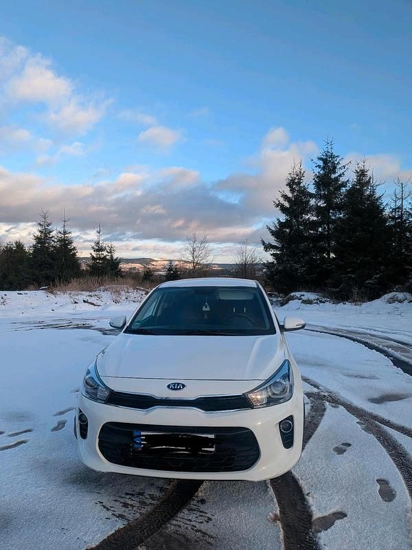 Gebraucht Kia Rio 84 PS (61 kW) 2019 Weiß Kleinwagen