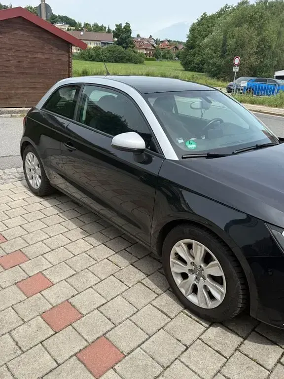 Gebraucht Audi A1 Ambition 86 PS (63 kW) 2011 Schwarz Kleinwagen