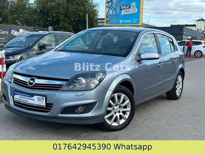Silber Gebraucht 2009 Opel Astra Innovation Limousine | 5.300 € (Etwas zu teuer) - Bild 1/4