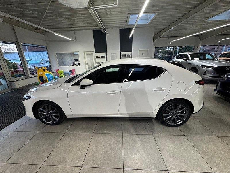 Gebraucht Mazda 3 Selection 150 PS (110 kW) 2021 Weiß Limousine