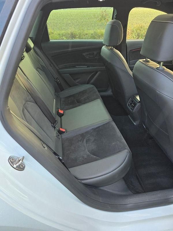 Gebraucht Seat Leon 4Drive 300 PS (220 kW) 2019 Weiß Kombi