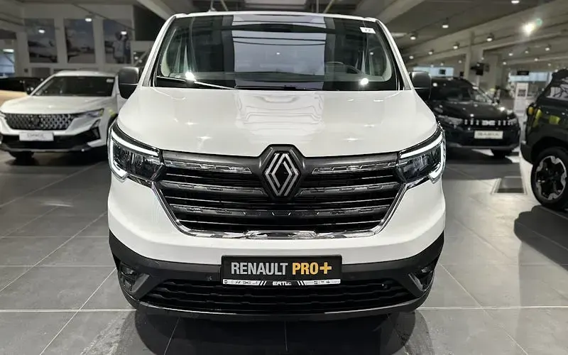 Ny Renault Trafic Komfort 131 HK (96 kW) 2025 Hvid MPV