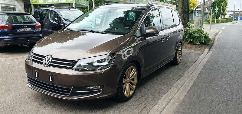 Gebraucht VW Sharan Highline 200 PS (147 kW) 2013 Toffeebraun metallic Van / Kleinbus