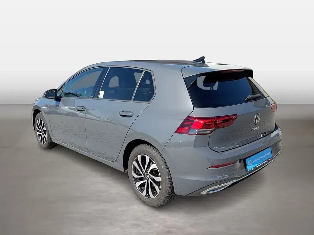 Gebraucht VW Golf VIII Active 150 PS (110 kW) 2023 Grau Limousine