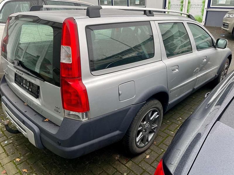 Gebraucht Volvo XC70 Summum 185 PS (136 kW) 2007 Silber SUV
