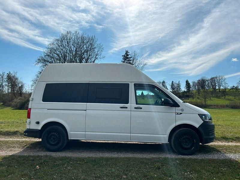 Second-hand VW Transporter 150 CP (110 kW) 2017 Alb Van
