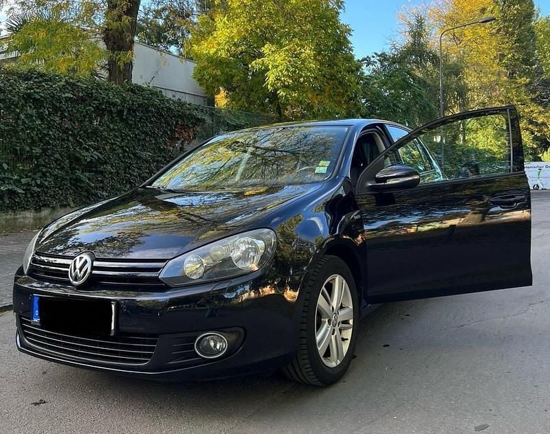 Schwarz Gebraucht 2012 VW Golf VI Match Limousine | 7.450 € (Etwas zu teuer) - Bild 1/4