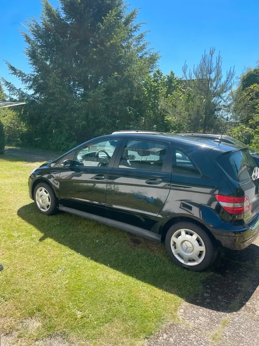 Gebraucht Mercedes B200 136 PS (100 kW) 2006 Schwarz Van / Kleinbus