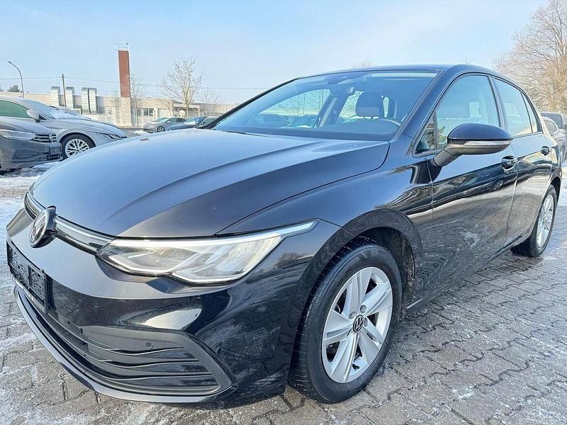 Schwarz Gebraucht 2022 VW Golf Life Limousine | 16.990 € (Guter Preis) - Bild 1/4