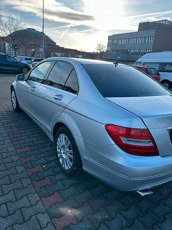 Gebraucht Mercedes C220 170 PS (125 kW) 2013 Silber Limousine