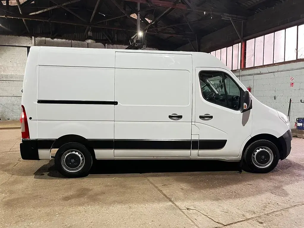 Gebraucht Opel Movano 136 PS (100 kW) 2020 Weiß Limousine