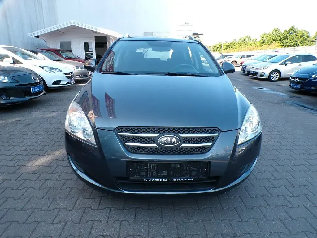 Gebraucht Kia Ceed 109 PS (80 kW) 2009 Grau Kleinwagen