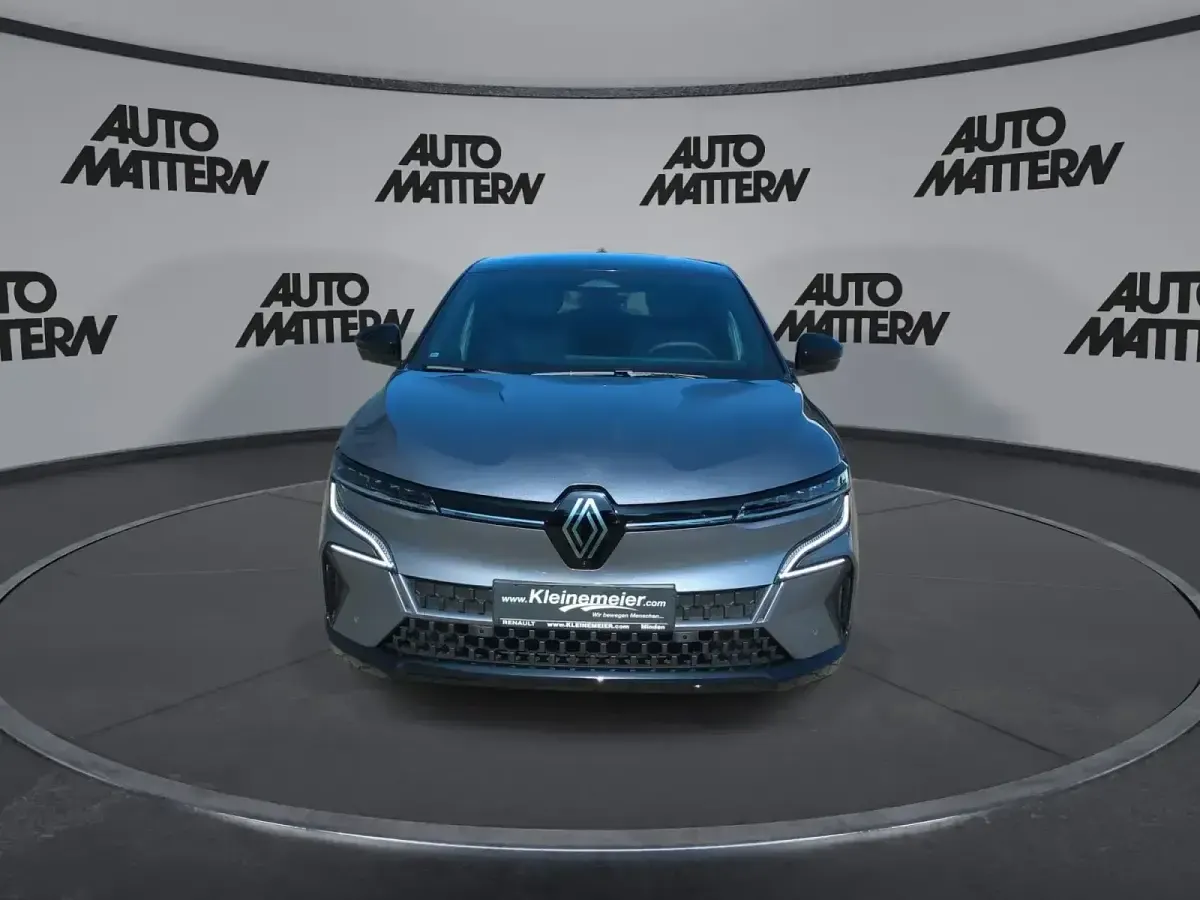 Neu Renault Megane E-Tech Komfort 160 kW (218 PS) 2026 Grau Limousine