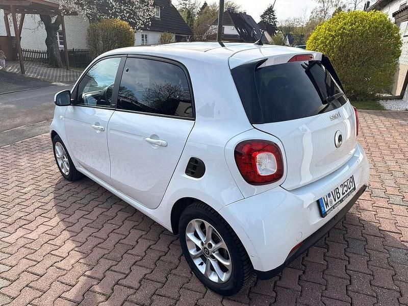 Gebraucht Smart ForFour Prime 90 PS (66 kW) 2016 Weiß Kleinwagen
