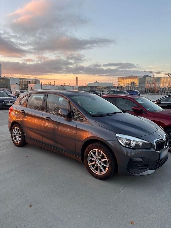 Gebraucht BMW 216 Active Tourer Advantage 116 PS (85 kW) 2018 Grau Van / Kleinbus