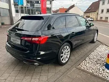 Gebraucht Audi A4 150 PS (110 kW) 2022 Schwarz Kombi